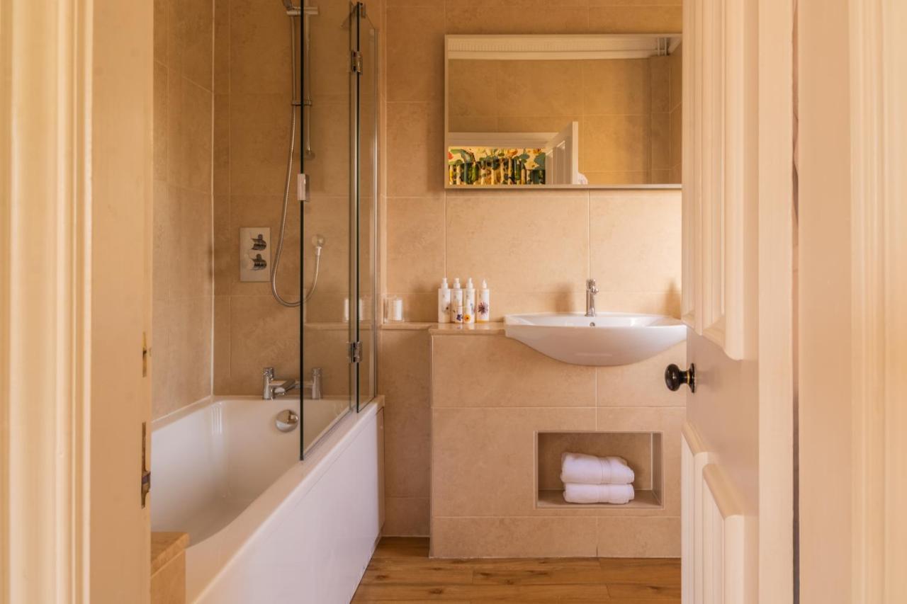Fischers Baslow Hall - Chatsworth Экстерьер фото